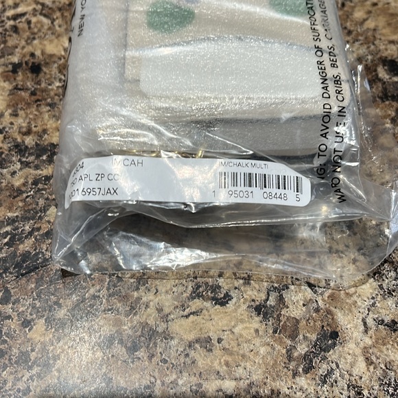 Coach Zip Card Case With Apple Print - Picture 2 of 6